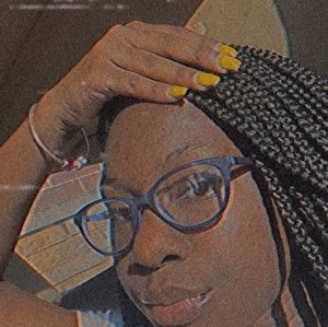 Meet your Posher, Alexia